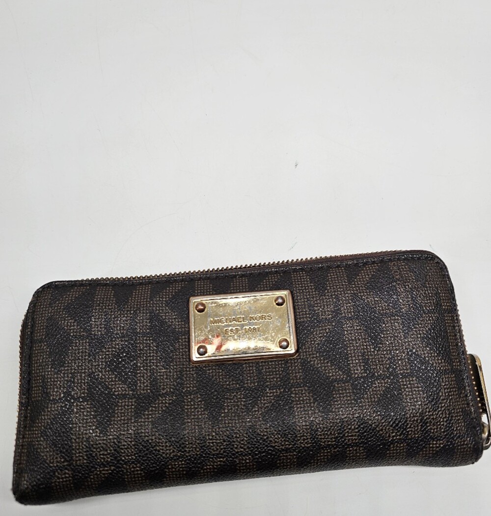 Michael Kors Brown Signature Zip Wallet